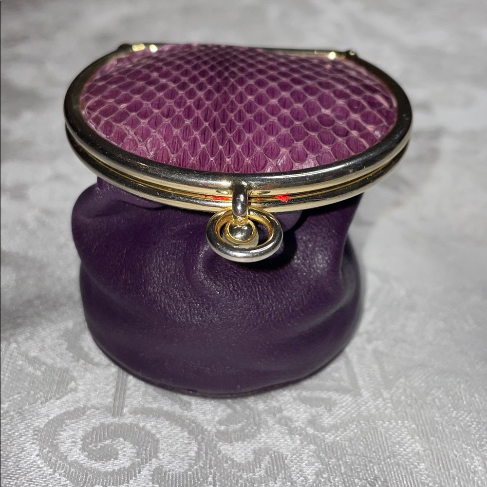 Vintage 1950’s Neiman Marcus Purple Collapsible Coin Purse with Gold Accents